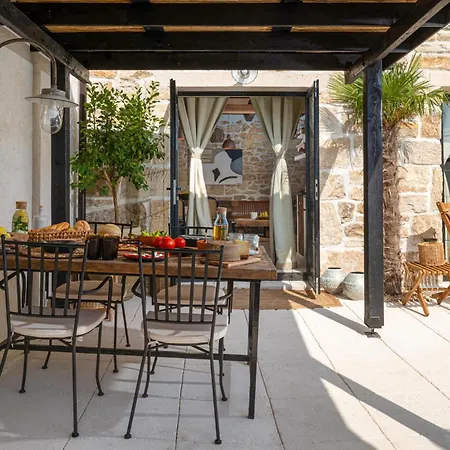 Lovely In With Private Swimming Pool, Be Inside Or Outside בית נופש *