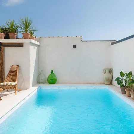 בית נופש Lovely In With Private Swimming Pool, Be Inside Or Outside פוסדריה